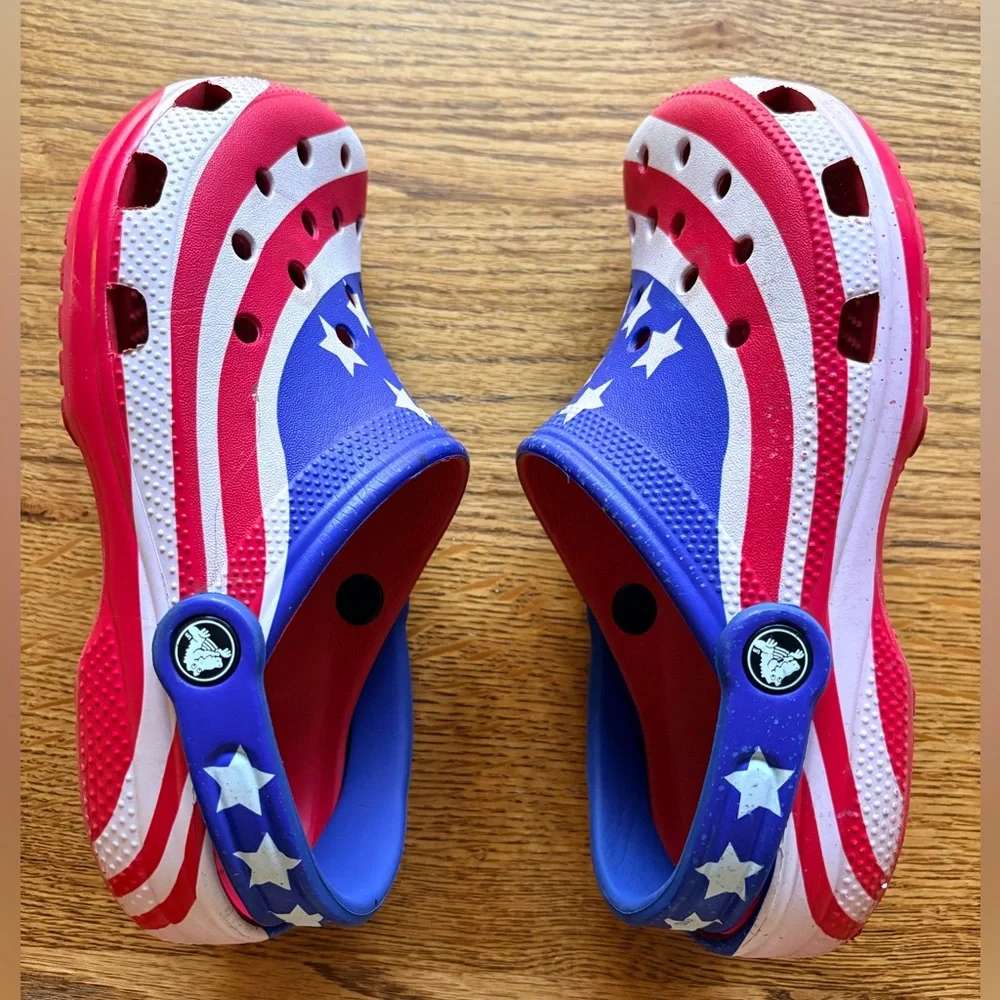 Crocs- UNISEX- J4- Classic, Patriotic, American flag, USA - Picture 5 of 11